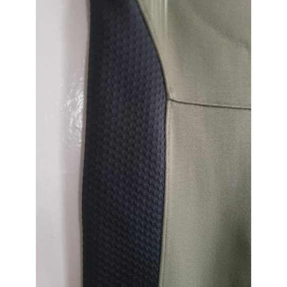 Spanx Leggings Women's Medium Olive Green Textured Panel Athliesure NWT - Picture 3 of 11